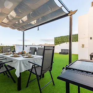 Premium Penthouse With Roof Terrace And Parking In Carlos Haya Apartamento